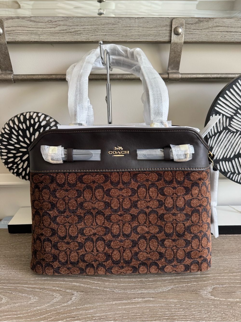 Coach Easton Tote bag in Signature Chenille - Picture 3 of 10